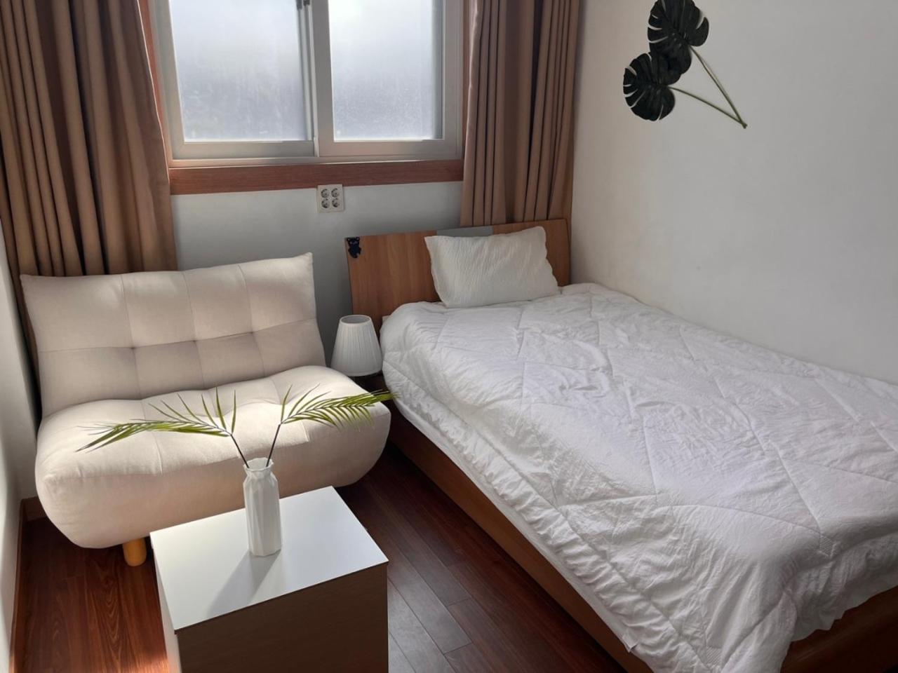 Rgb Guesthouse Jeonju Extérieur photo